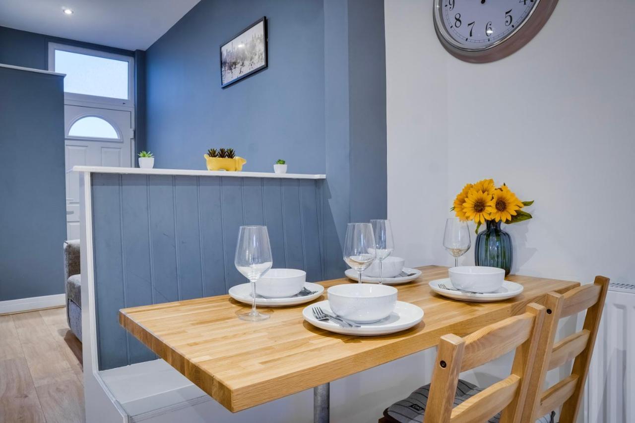Birkenhead - 2 Bedroom House Экстерьер фото