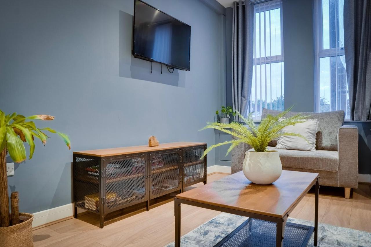 Birkenhead - 2 Bedroom House Экстерьер фото