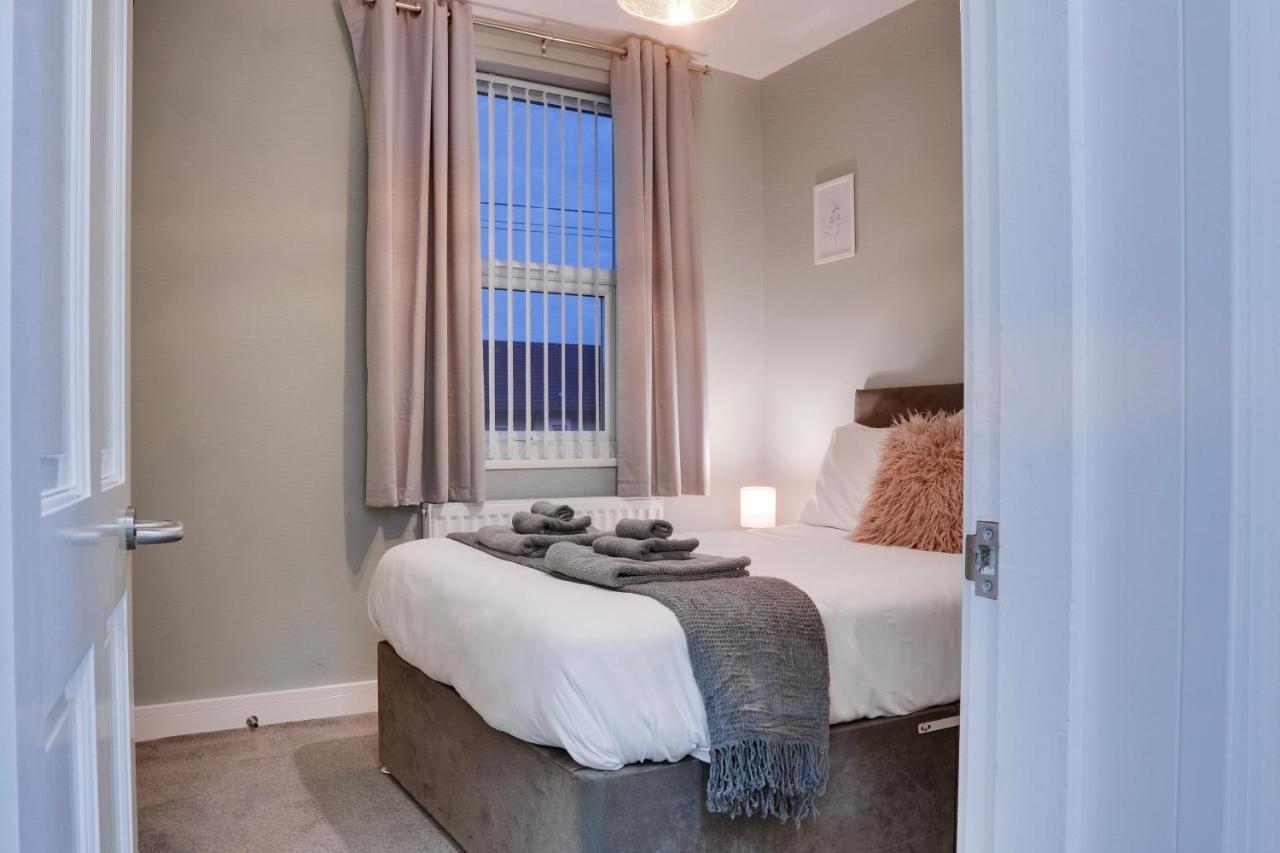 Birkenhead - 2 Bedroom House Экстерьер фото